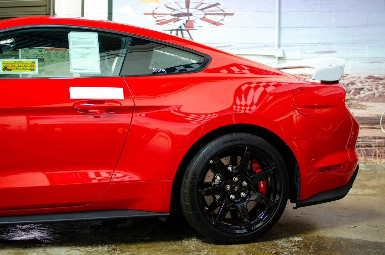 Used 2016 Ford Mustang Shelby GT350R w/ GT350R Equipment Group 920A image 19