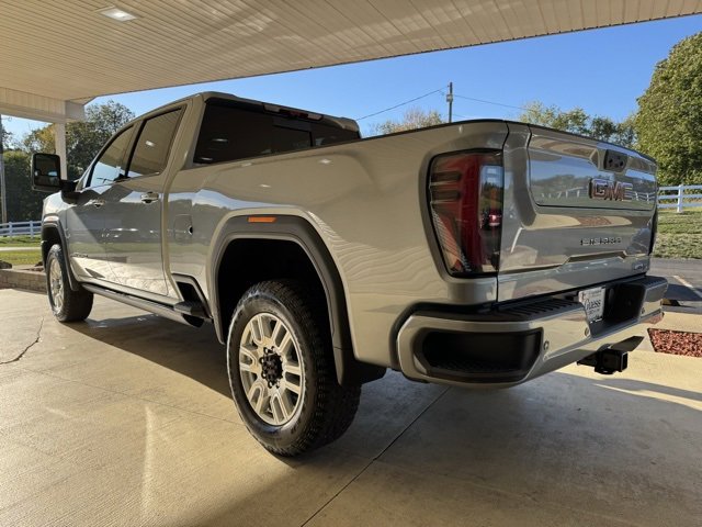 New 2026 GMC Sierra 3500 AT4 w/ AT4 Premium Plus Package image 9