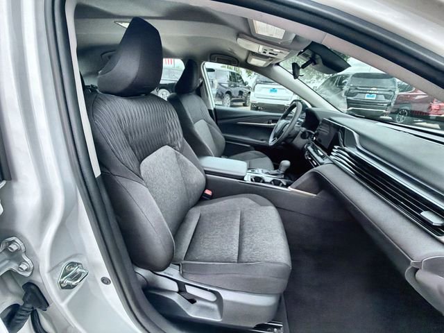 Used 2026 Toyota Camry LE FWD image 27