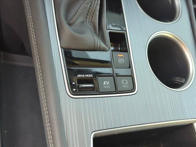 Certified 2025 Toyota Sienna XLE FWD image 22