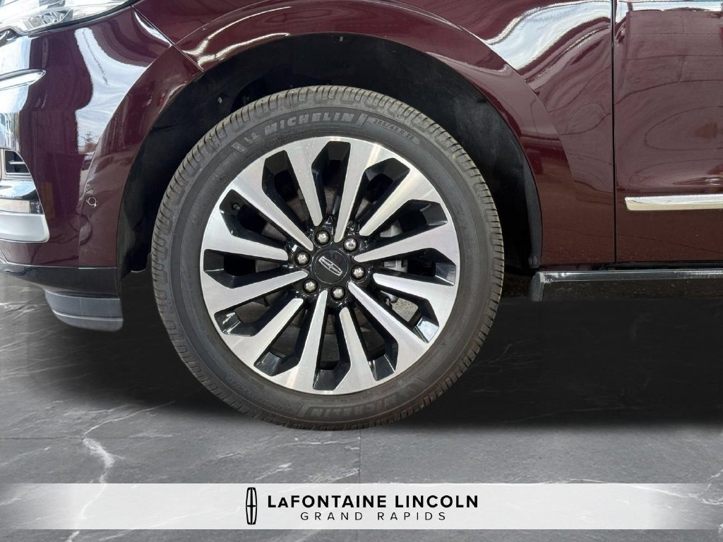 Certified 2023 Lincoln Navigator Reserve AWD/4WD image 35