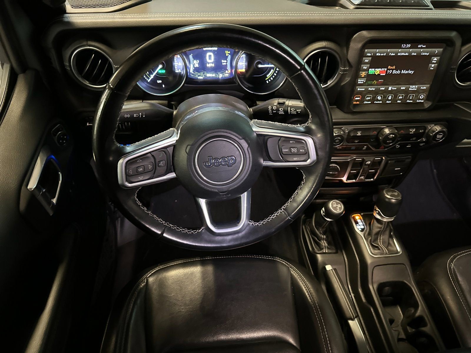 Used 2022 Jeep Wrangler Unlimited Sahara w/ Safety Group image 13