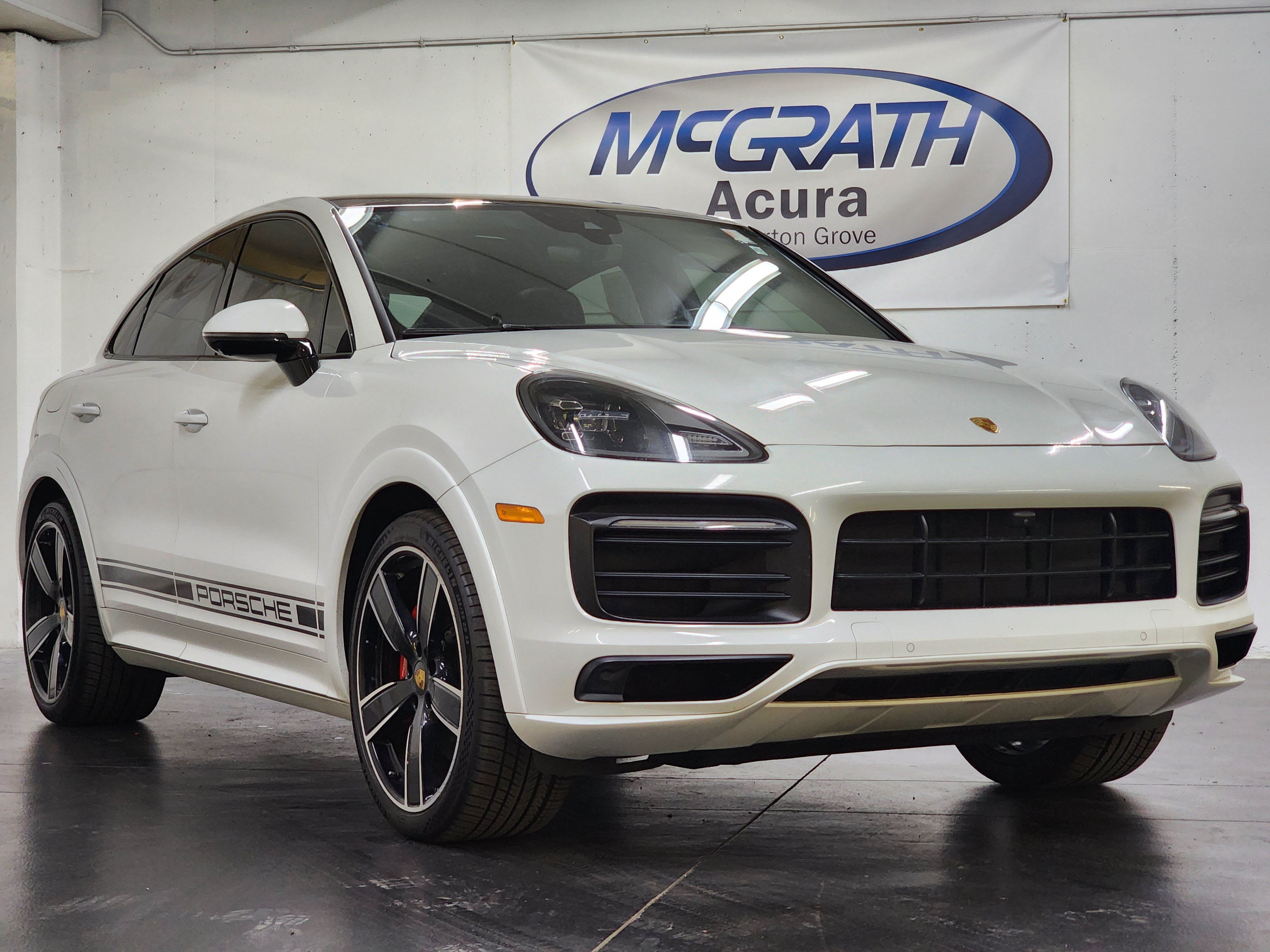 Used 2021 Porsche Cayenne GTS AWD/4WD image 2