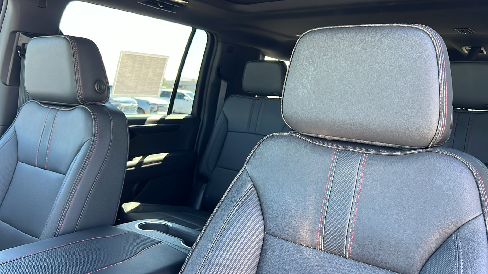 Certified 2025 Chevrolet Suburban RST w/ Comfort Package AWD/4WD image 23