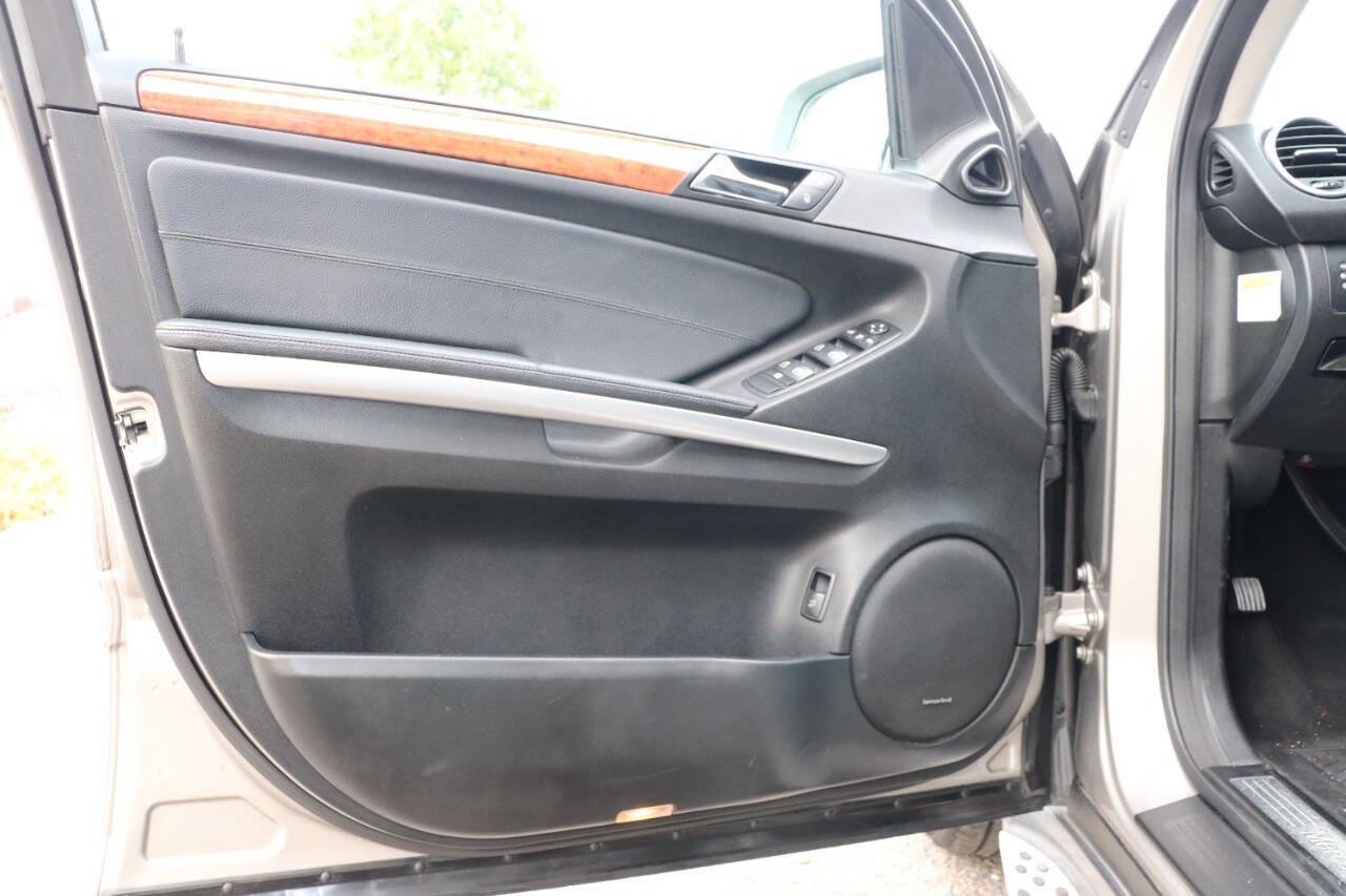 Used 2009 Mercedes-Benz ML 320 BlueTEC 4MATIC image 15