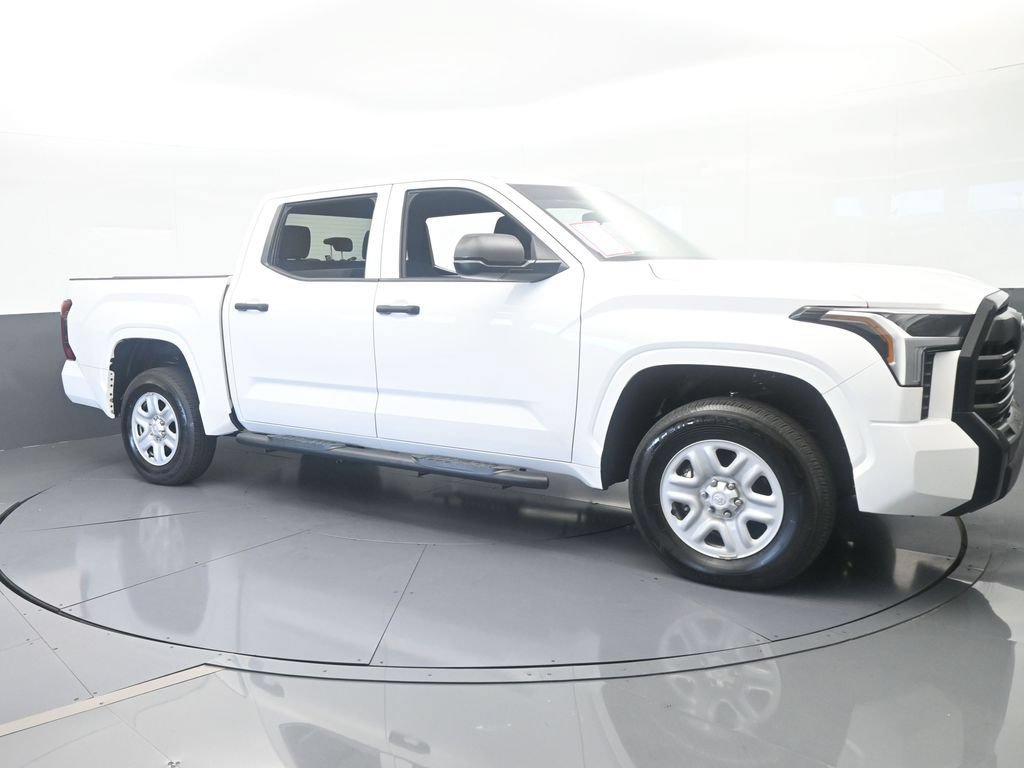 Used 2025 Toyota Tundra SR w/ SR Tow Package AWD/4WD image 8