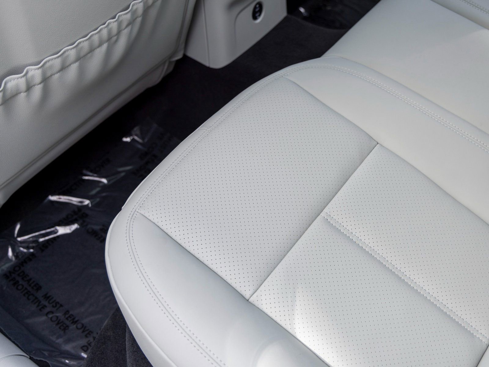 New 2025 Porsche Macan image 45