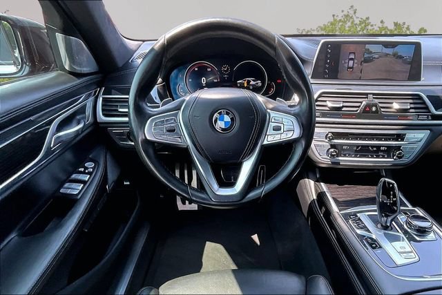 Used 2018 BMW 750i xDrive AWD/4WD image 5