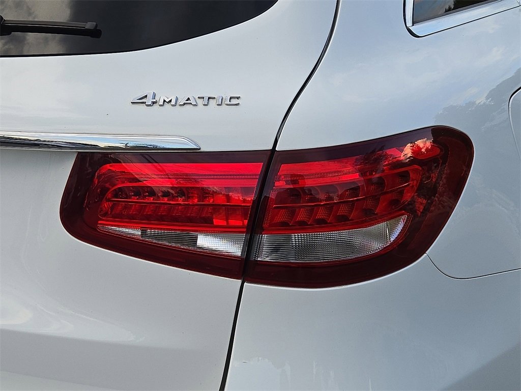 Used 2019 Mercedes-Benz GLC 300 4MATIC image 28