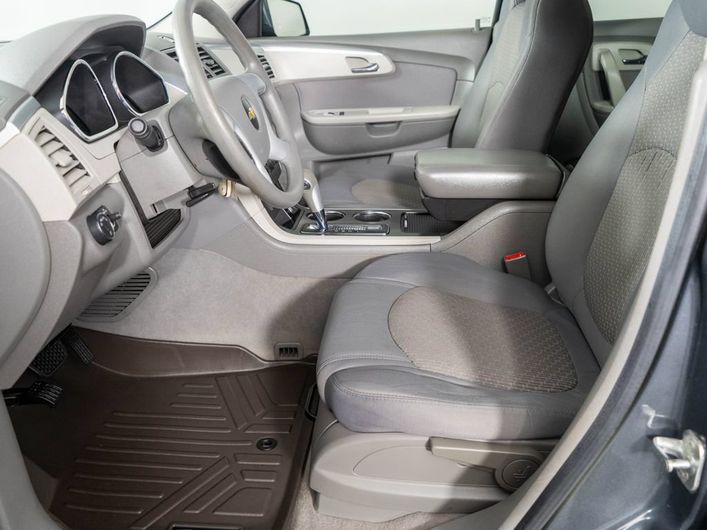 Used 2011 Chevrolet Traverse LS AWD/4WD image 10