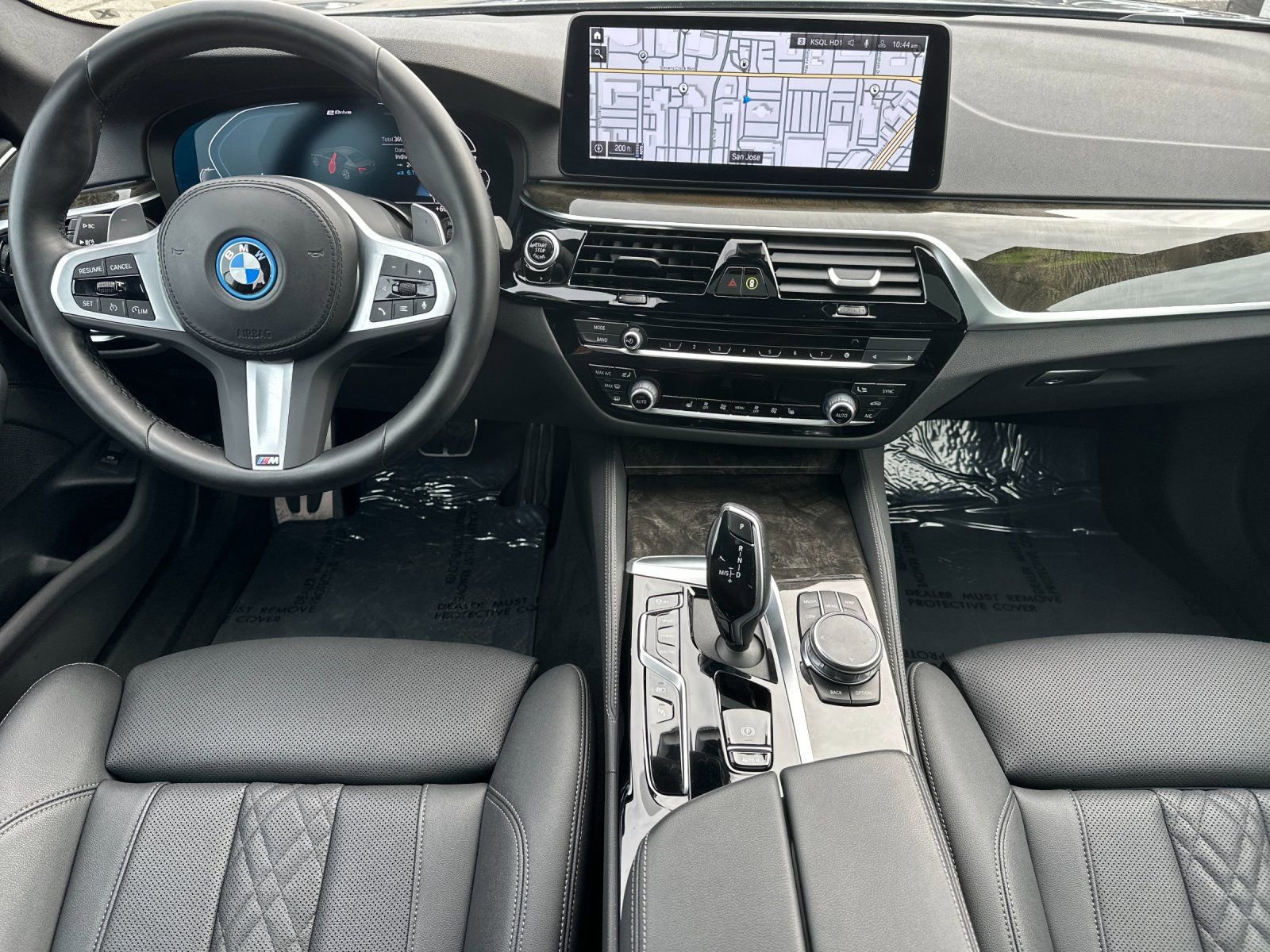 Used 2023 BMW 530e w/ M Sport Package image 13