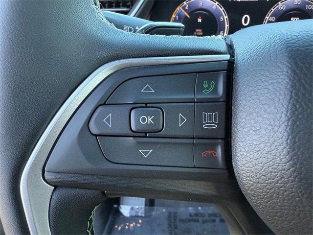 Used 2025 Jeep Grand Cherokee Laredo X image 20