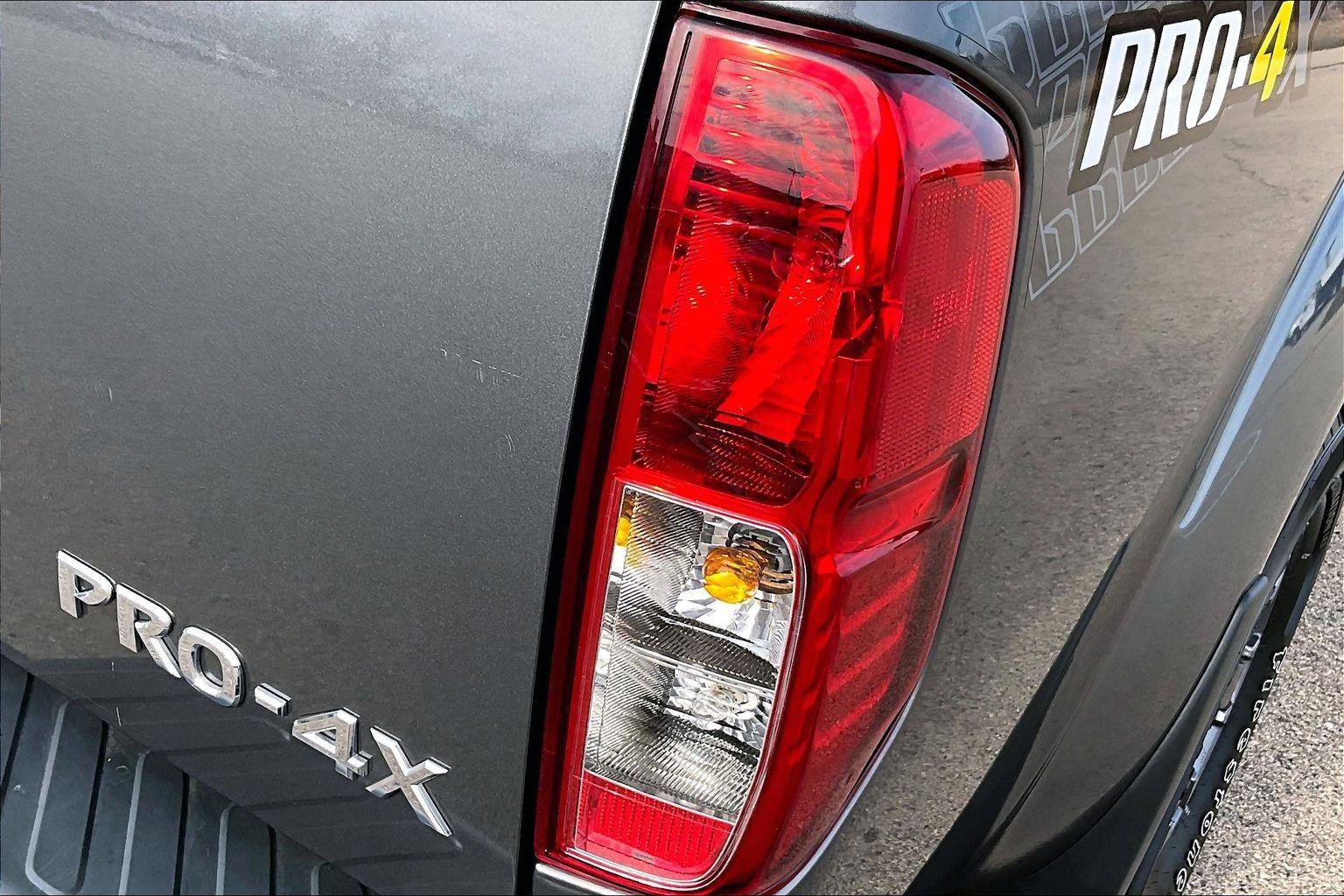Used 2019 Nissan Frontier PRO-4X image 31