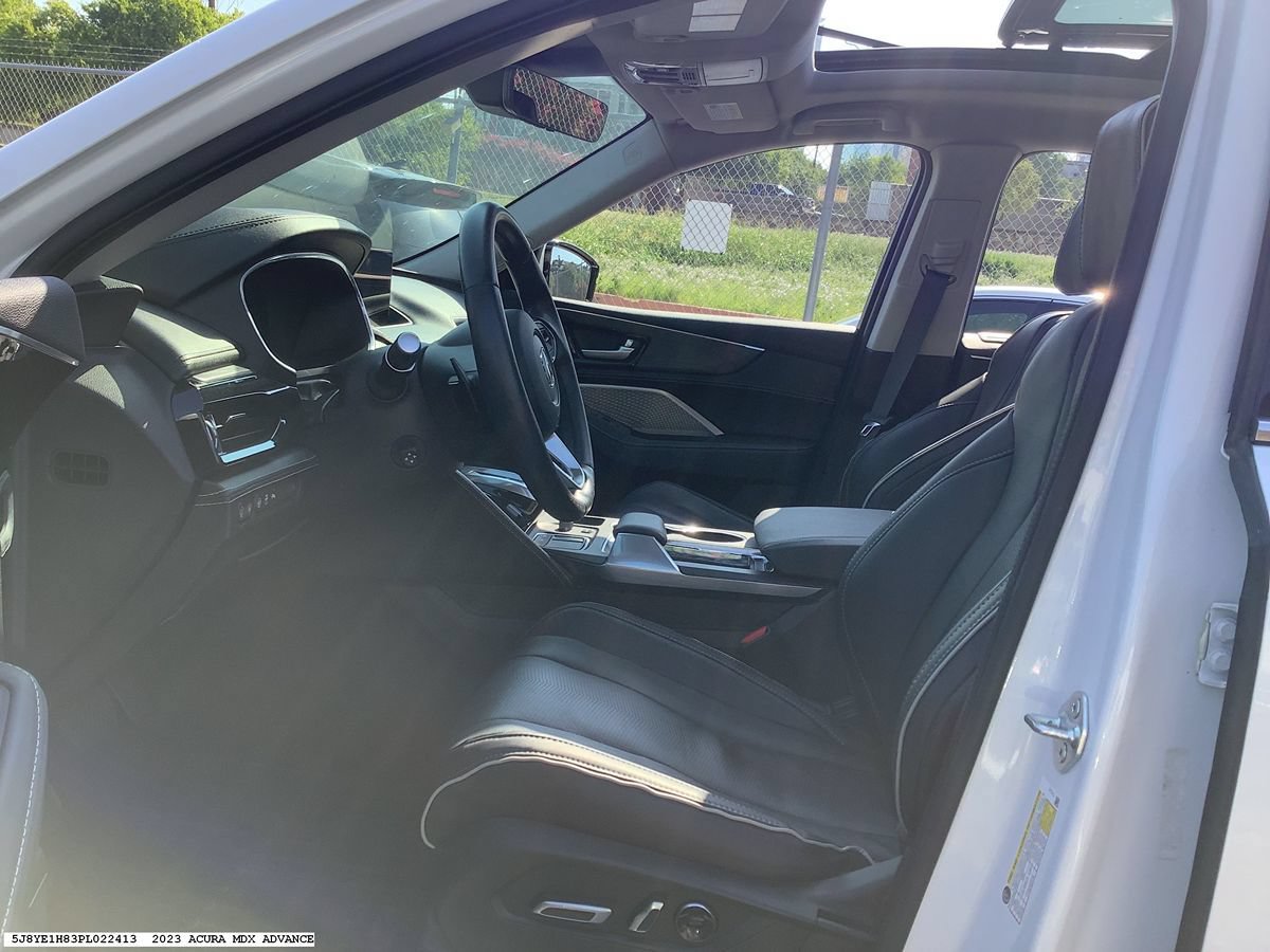 Used 2023 Acura MDX SH-AWD w/ Advance Package image 8