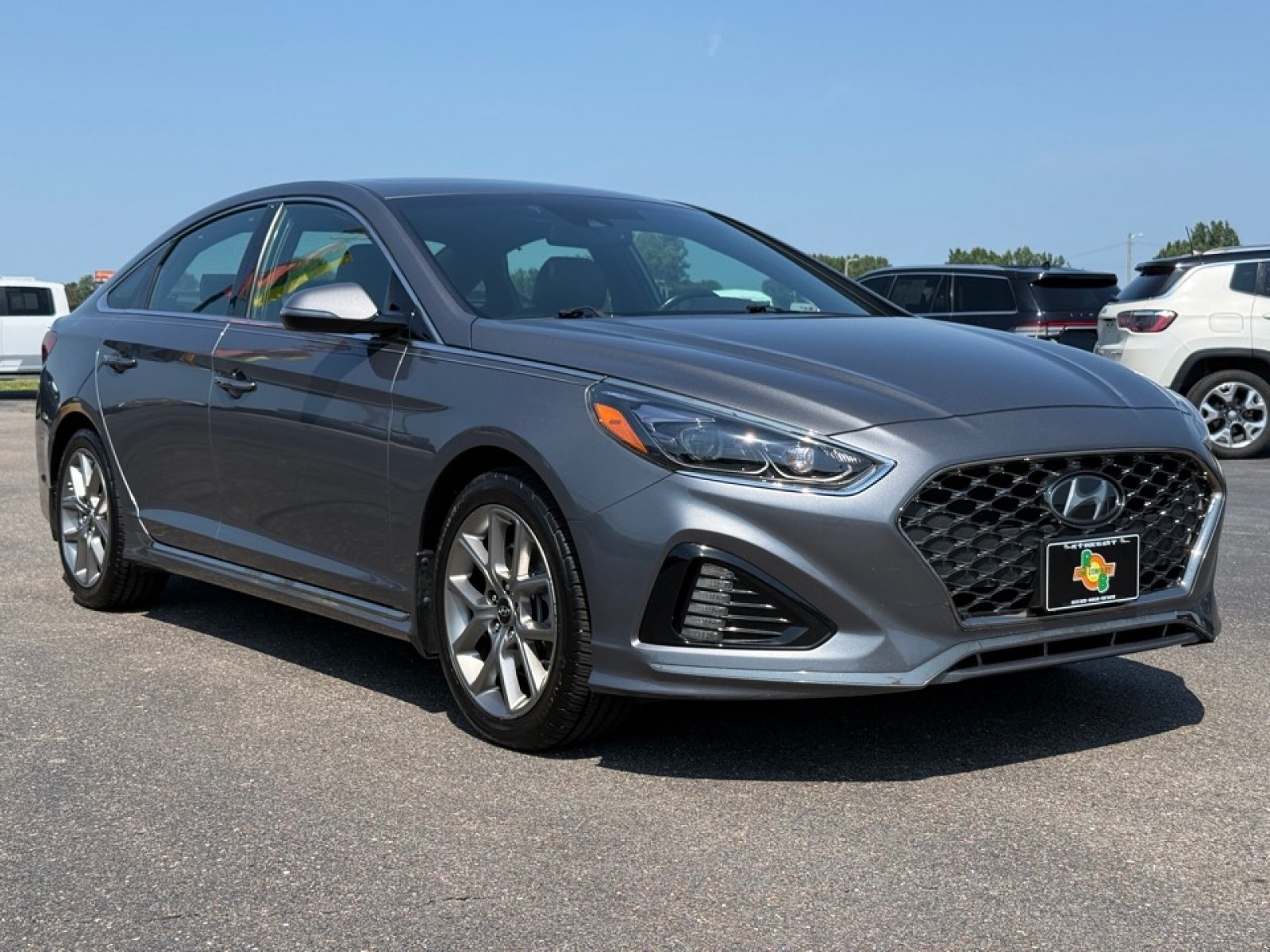 Used 2018 Hyundai Sonata Limited FWD image 2