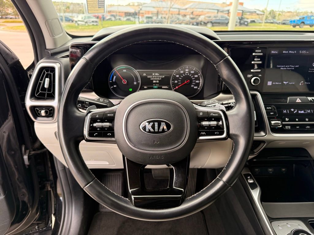 Used 2021 Kia Sorento S FWD image 12
