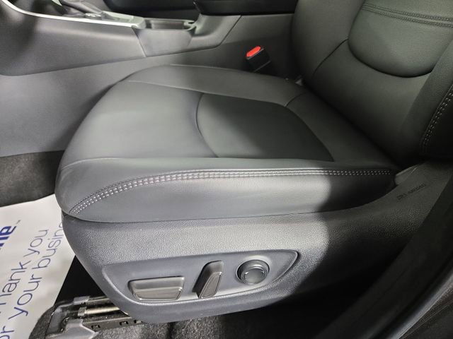 Used 2025 Toyota RAV4 XLE Premium image 30