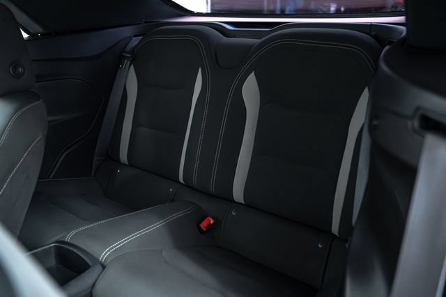 Used 2017 Chevrolet Camaro LT RWD image 18