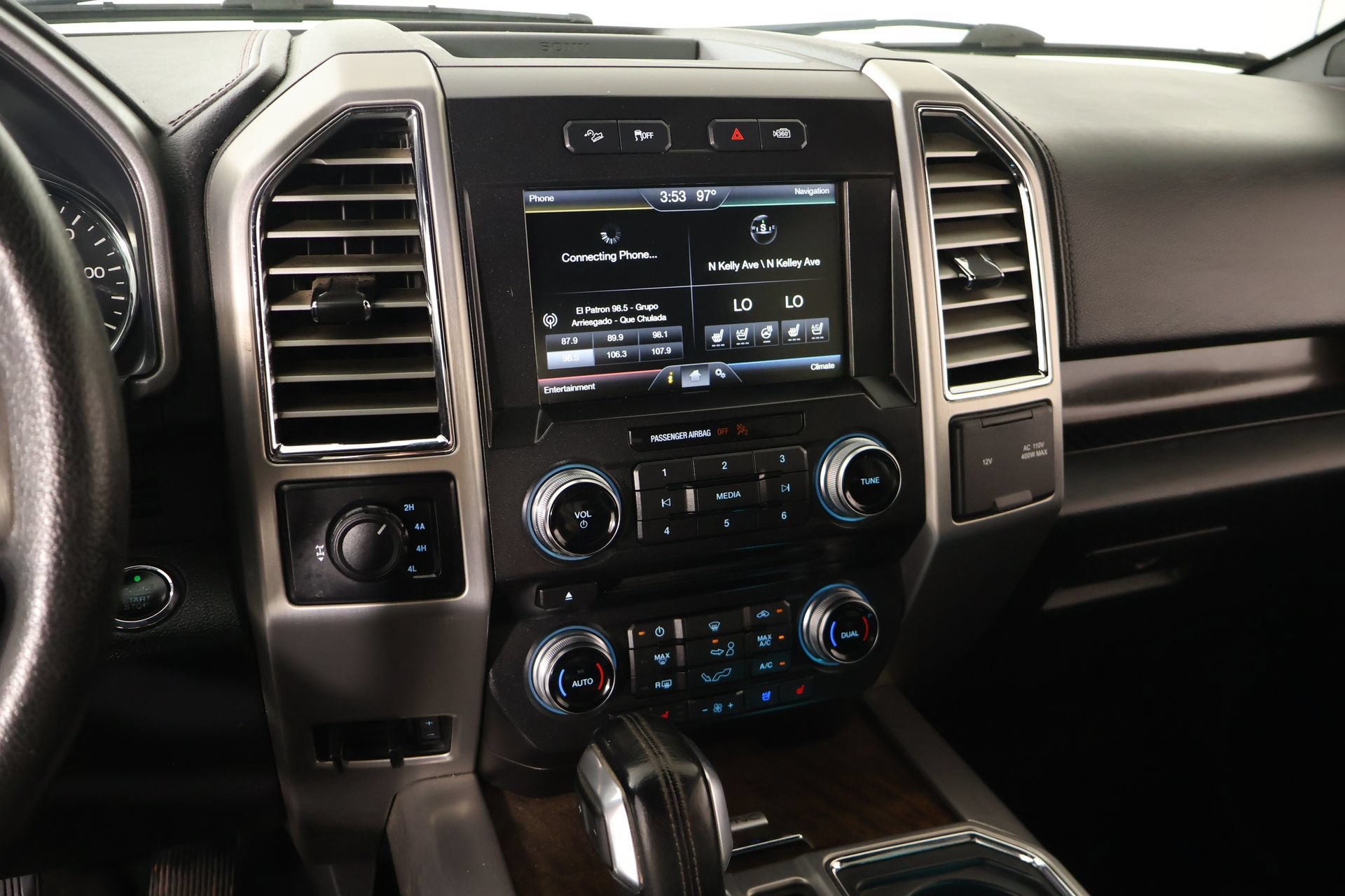Used 2015 Ford F150 Platinum w/ Equipment Group 701A Luxury AWD/4WD image 5