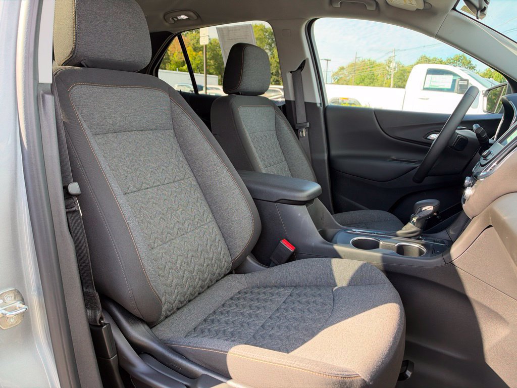 Used 2023 Chevrolet Equinox LT AWD/4WD image 12