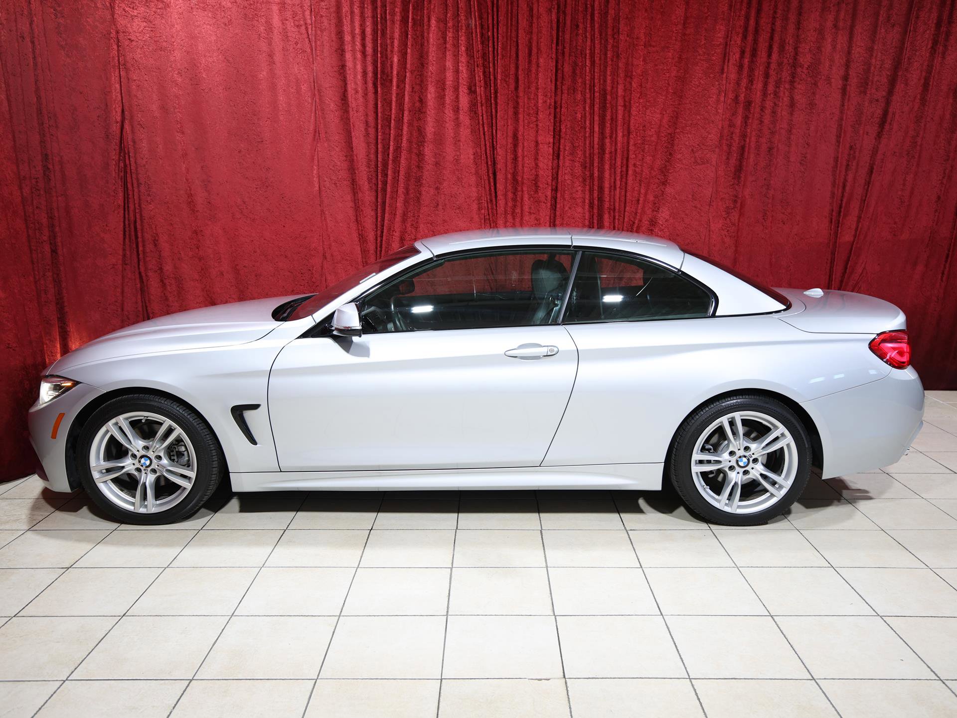 Used 2018 BMW 430i Convertible image 4