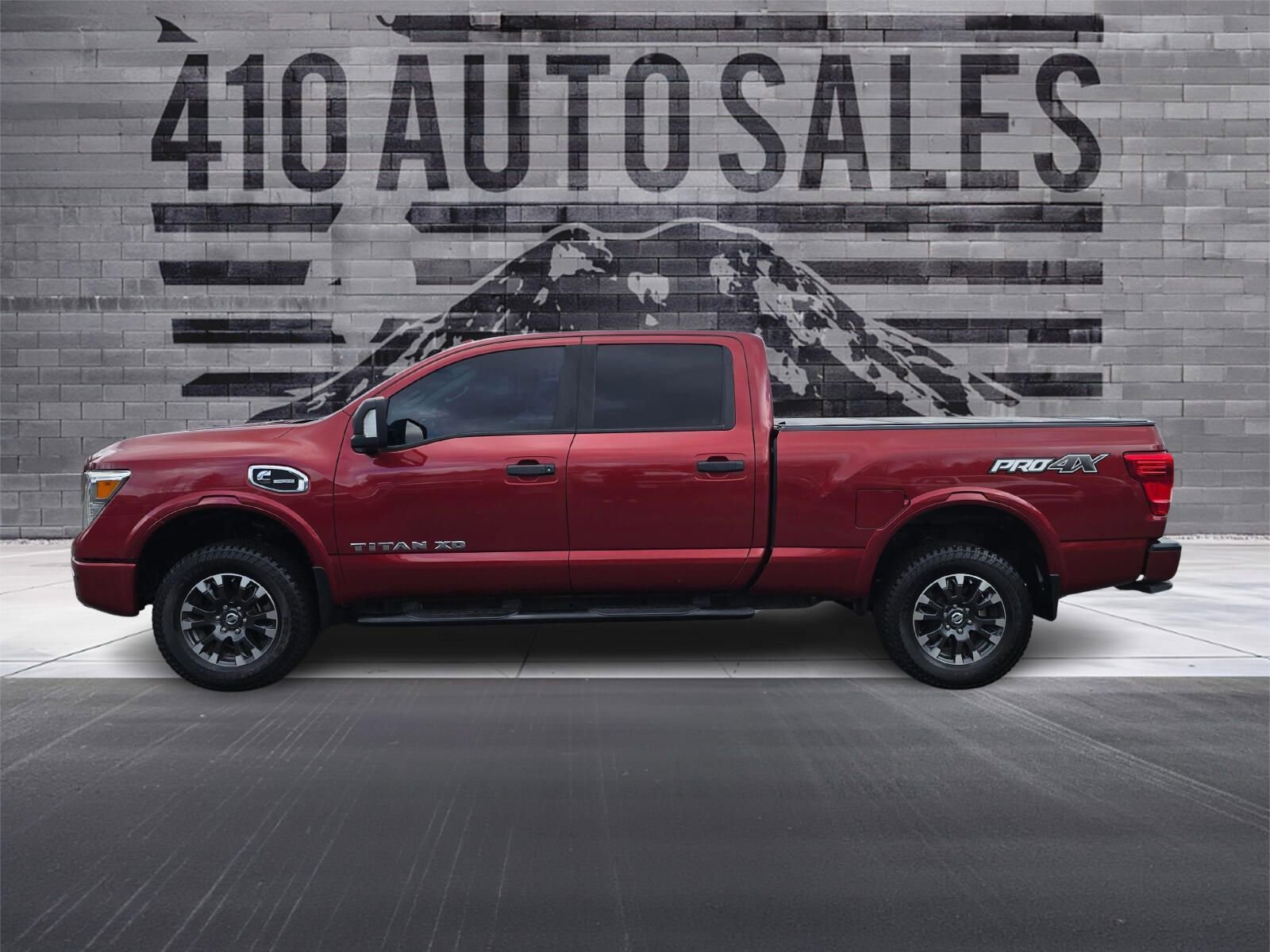 Used 2018 Nissan Titan PRO-4X w/ Pro-4x Convenience Package AWD/4WD image 7