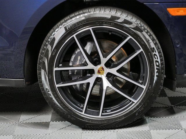 Certified 2023 Porsche Macan Turbo AWD/4WD image 40