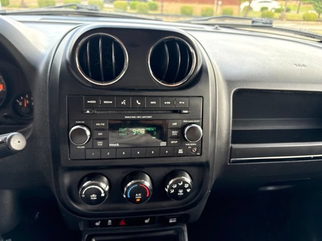 Used 2017 Jeep Patriot Sport w/ Power Value Group FWD image 13
