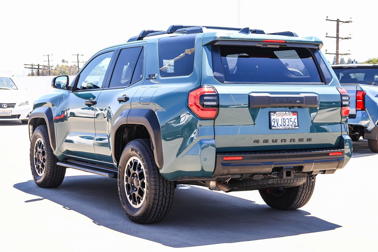 Certified 2025 Toyota 4Runner TRD Off-Road AWD/4WD image 5