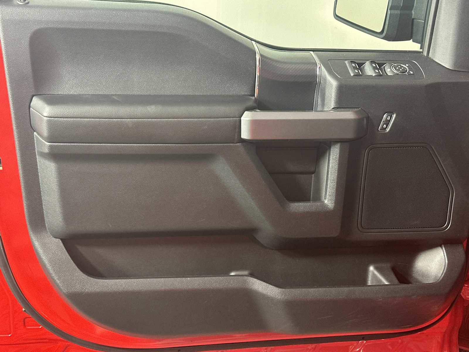 Used 2020 Ford F150 XLT w/ Equipment Group 302A Luxury image 9