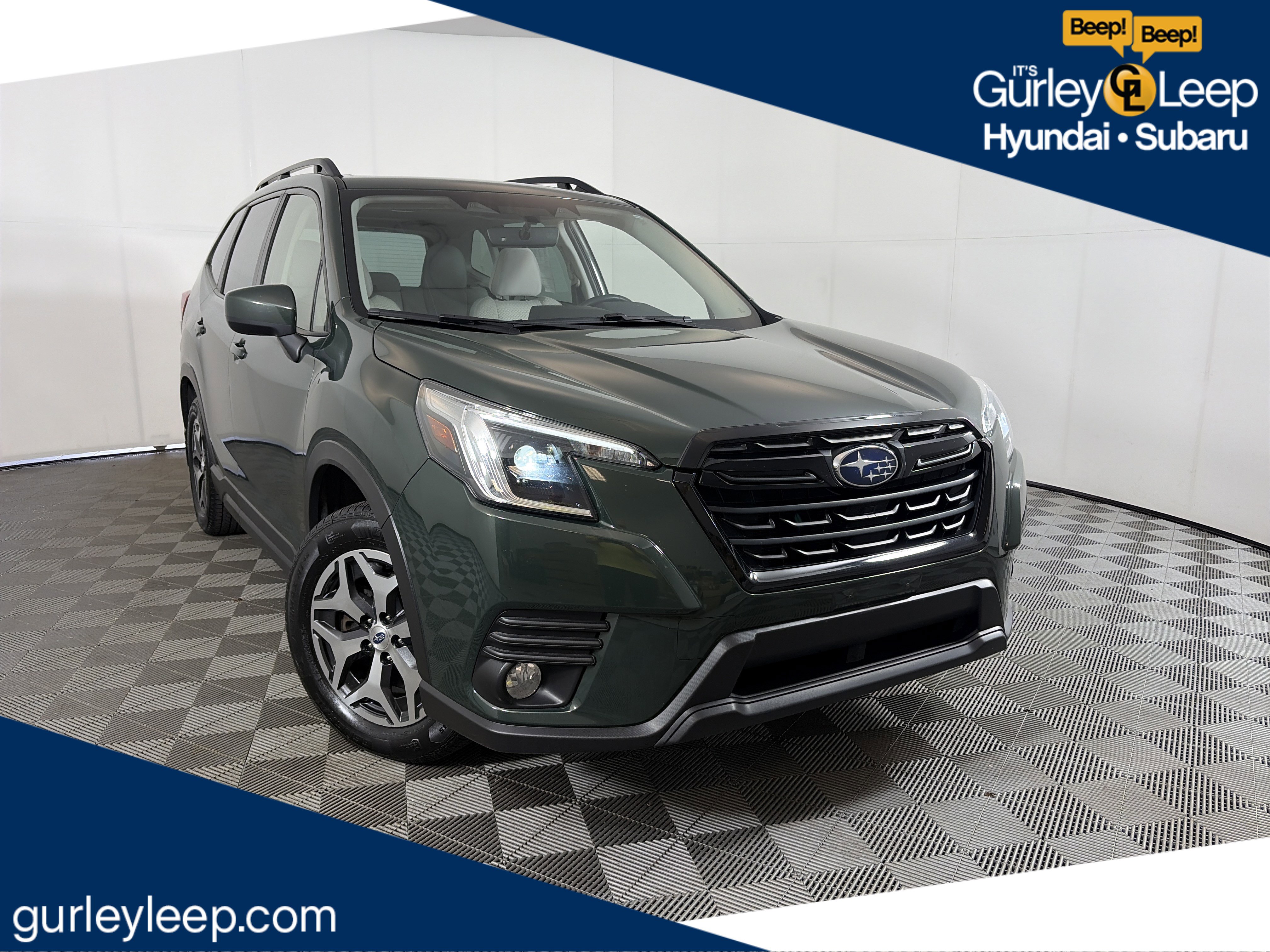 Certified 2023 Subaru Forester Premium AWD/4WD image 1