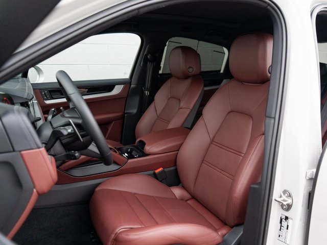 Certified 2026 Porsche Cayenne S image 5