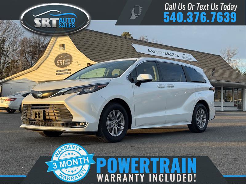 Used 2024 Toyota Sienna XLE image 1
