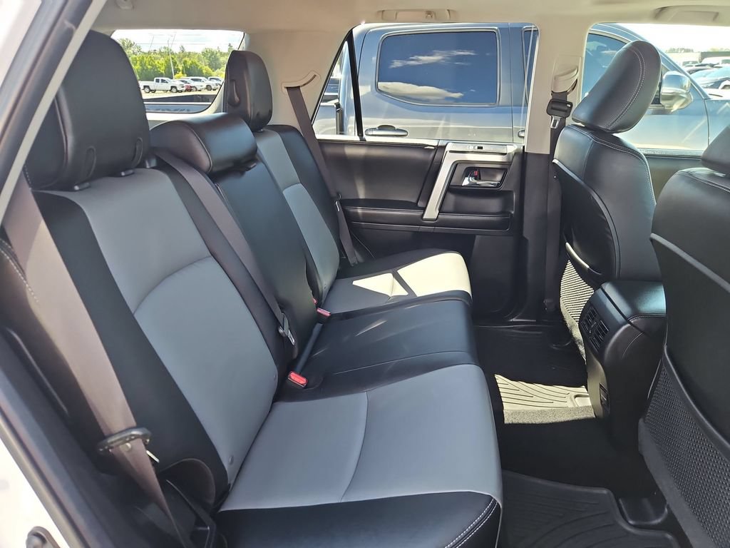 Used 2015 Toyota 4Runner SR5 Premium AWD/4WD image 27