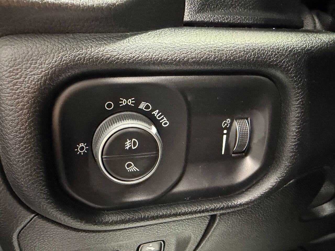 Used 2020 RAM 1500 Big Horn image 34
