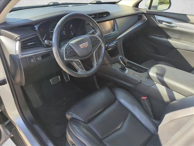 Used 2017 Cadillac XT5 Luxury w/ LPO, Wheel Lock Package FWD image 8