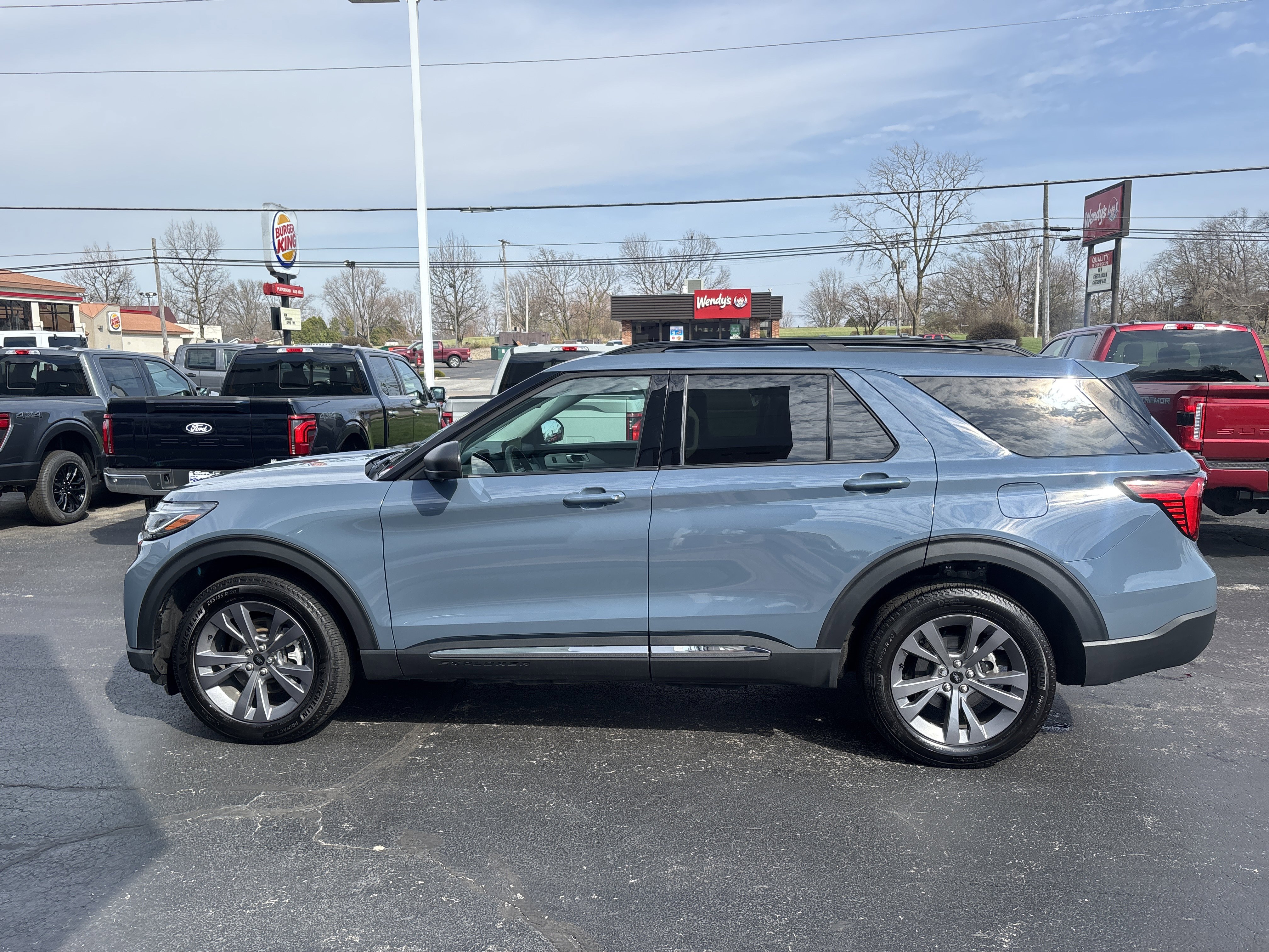 Used 2025 Ford Explorer Active w/ Active Comfort Package image 21