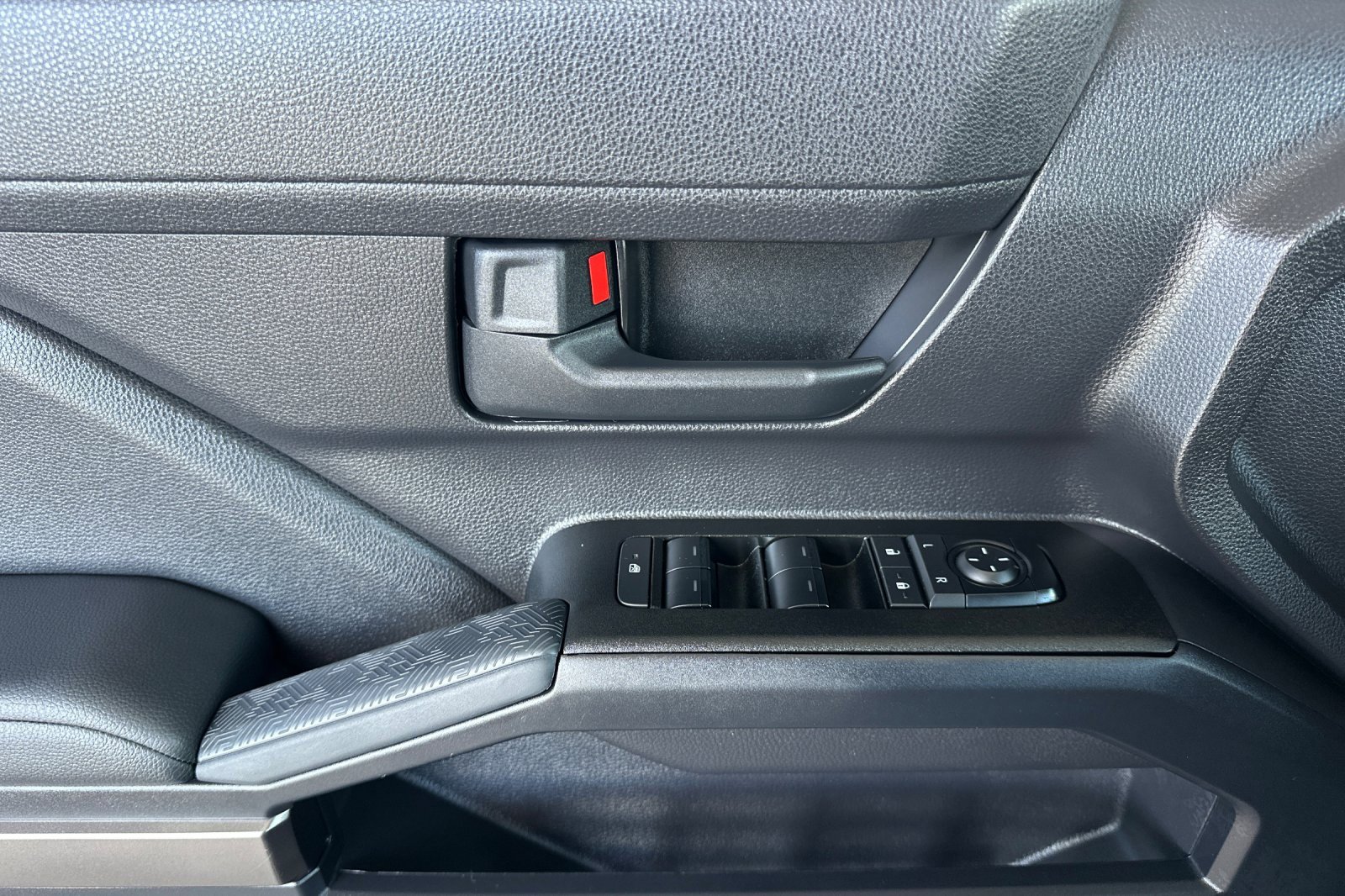 Used 2025 Toyota 4Runner SR5 image 13