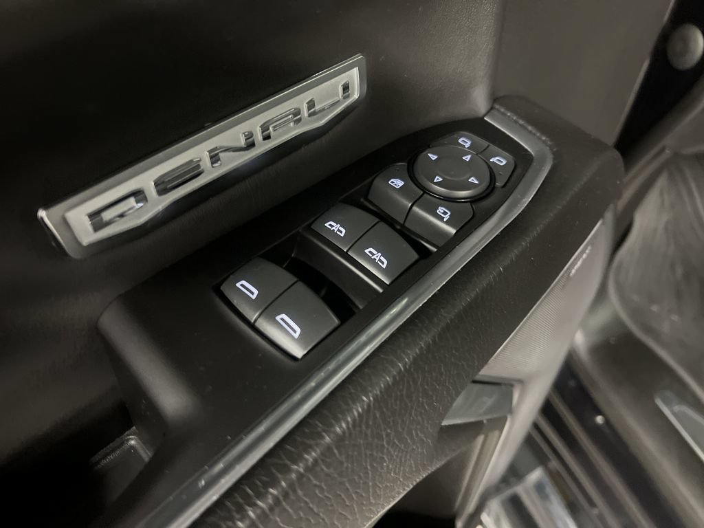 Certified 2022 GMC Sierra 1500 Denali w/ Technology Package AWD/4WD image 16