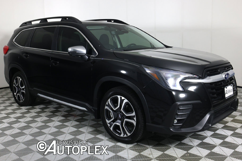 Used 2023 Subaru Ascent Limited w/ Technology Package AWD/4WD image 3