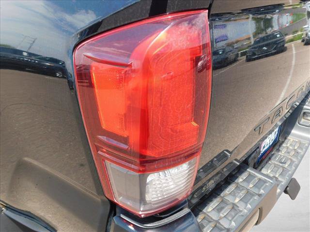 Used 2018 Toyota Tacoma SR RWD image 10