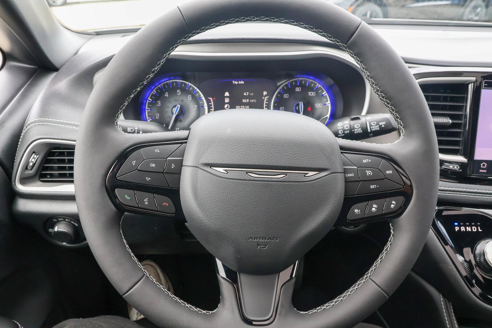 New 2027 Chrysler Pacifica Limited AWD/4WD image 28