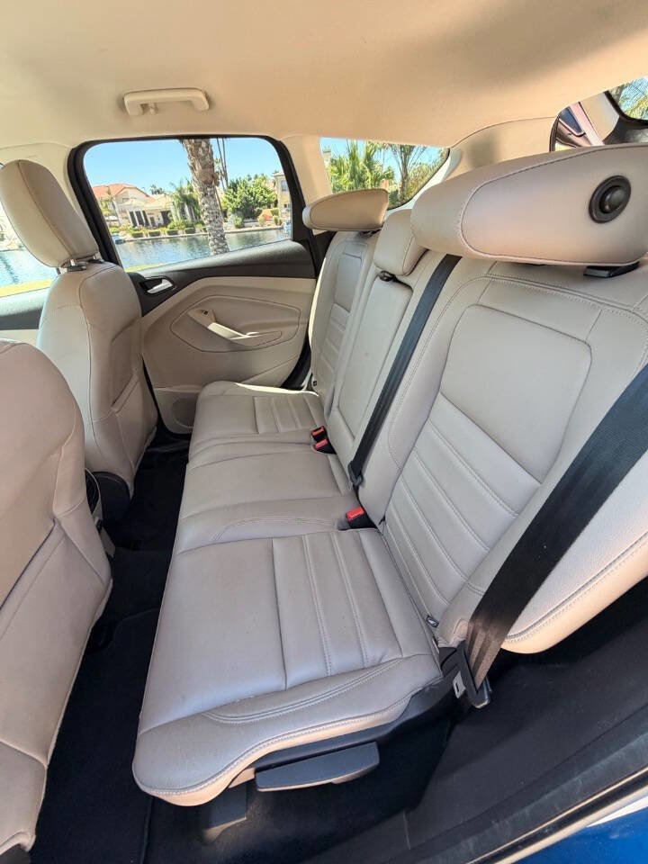 Used 2019 Ford Escape SEL FWD image 3