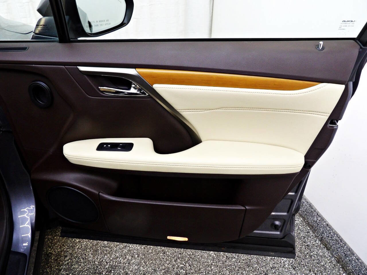 Used 2016 Lexus RX 350 AWD w/ Premium Package image 11