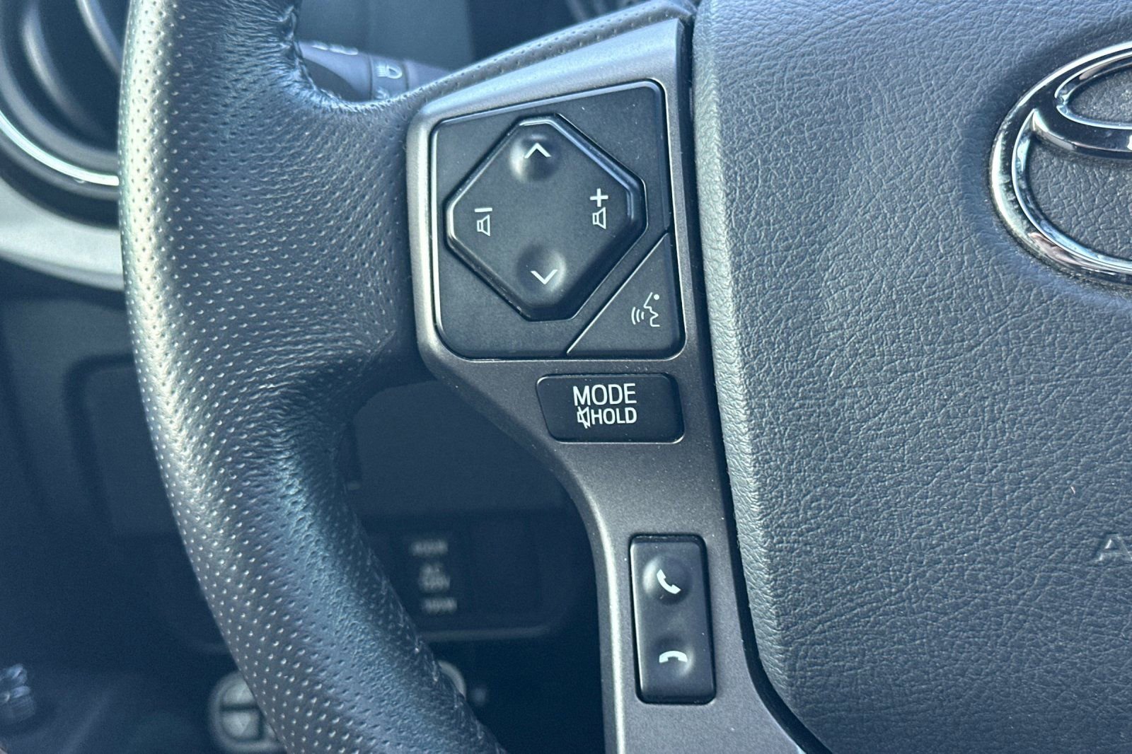 Used 2020 Toyota Tacoma TRD Pro AWD/4WD image 33