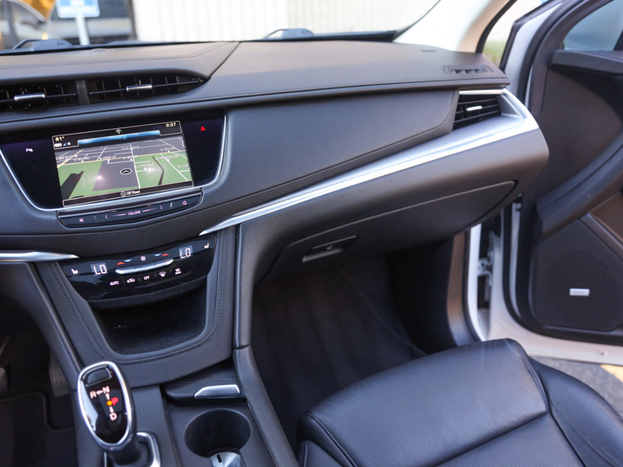 Used 2018 Cadillac XT5 Luxury w/ LPO, Black Ice Package image 48