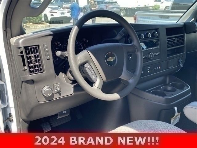 Used 2024 Chevrolet Express 2500 w/ Driver Convenience Package image 17
