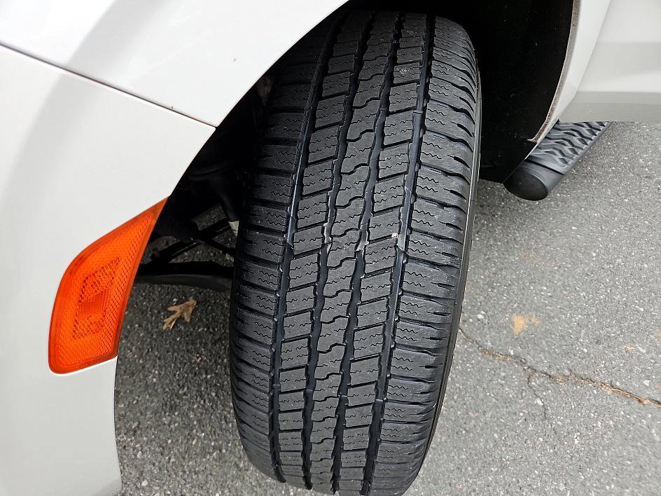 Used 2021 Chevrolet Suburban Z71 image 30