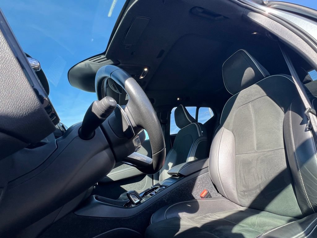 Used 2019 Volvo XC40 T5 R-Design AWD/4WD image 14