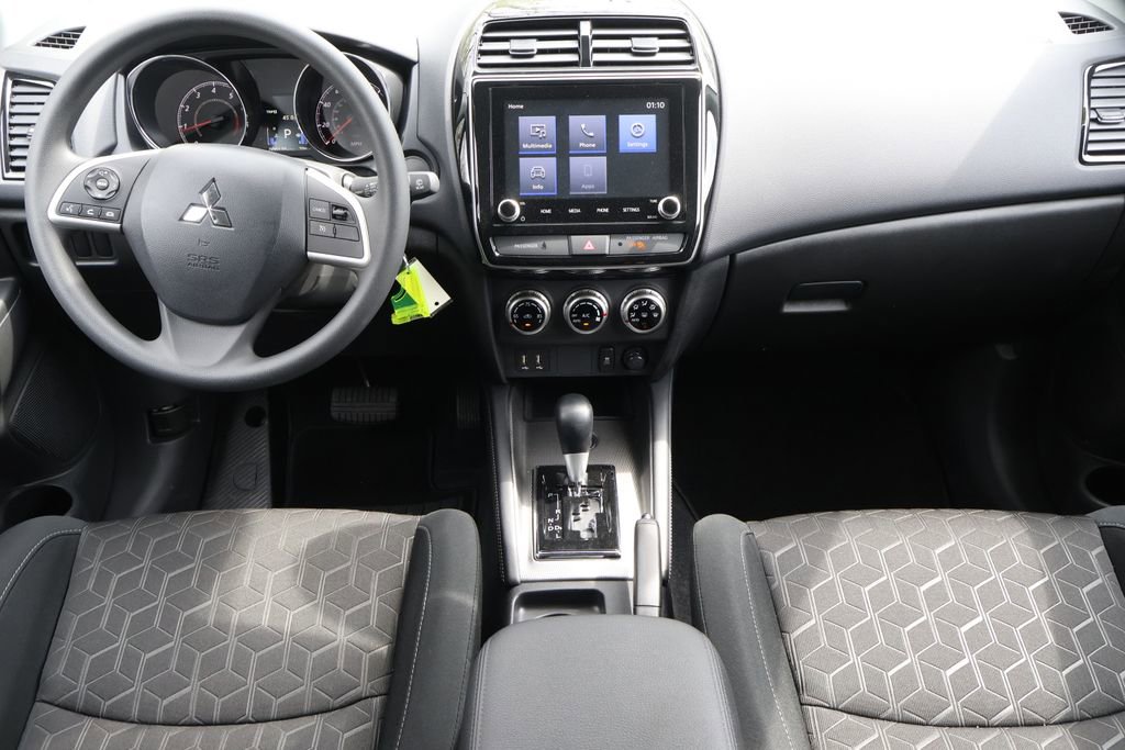 Used 2026 Mitsubishi Outlander Sport ES image 14